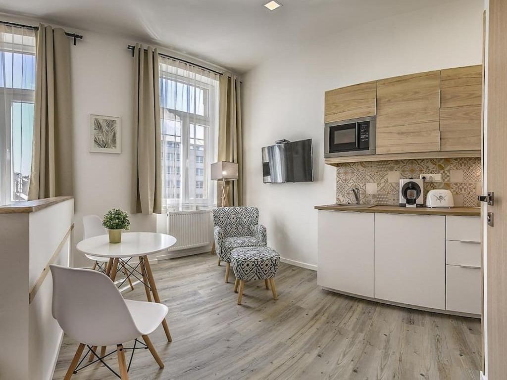 Glam Downtown Apartments ブダペスト エクステリア 写真