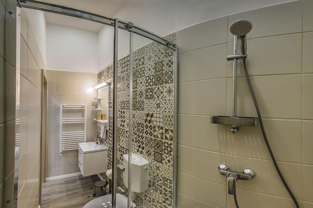 Glam Downtown Apartments ブダペスト エクステリア 写真