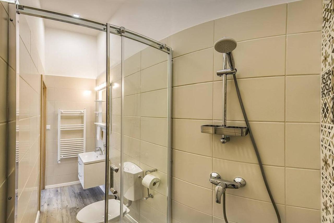 Glam Downtown Apartments ブダペスト エクステリア 写真
